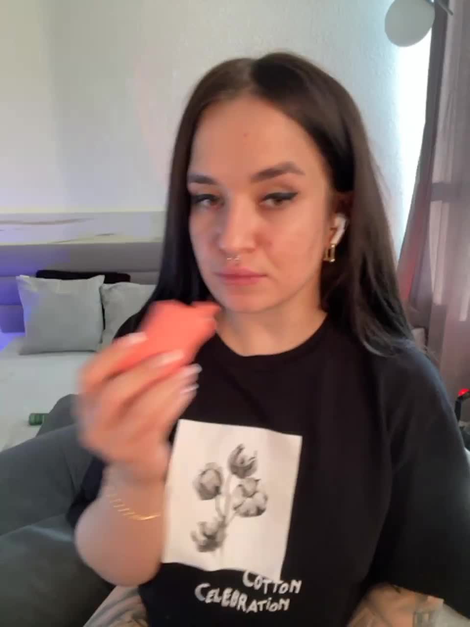 View or download file whoremira on 2023-06-21 from bongacams