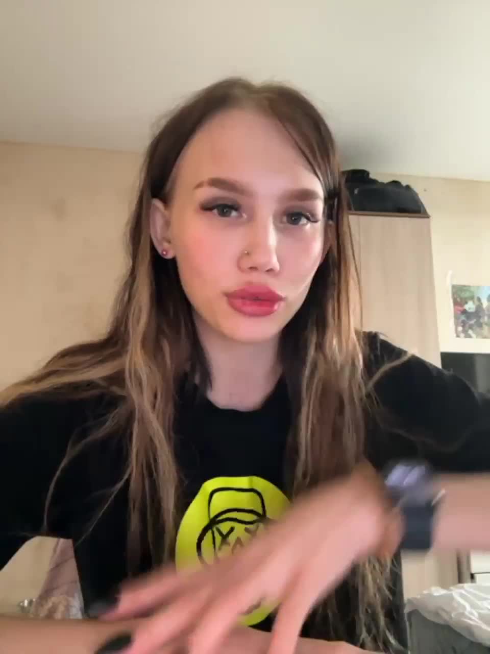 View or download file angelll3 on 2023-06-22 from bongacams