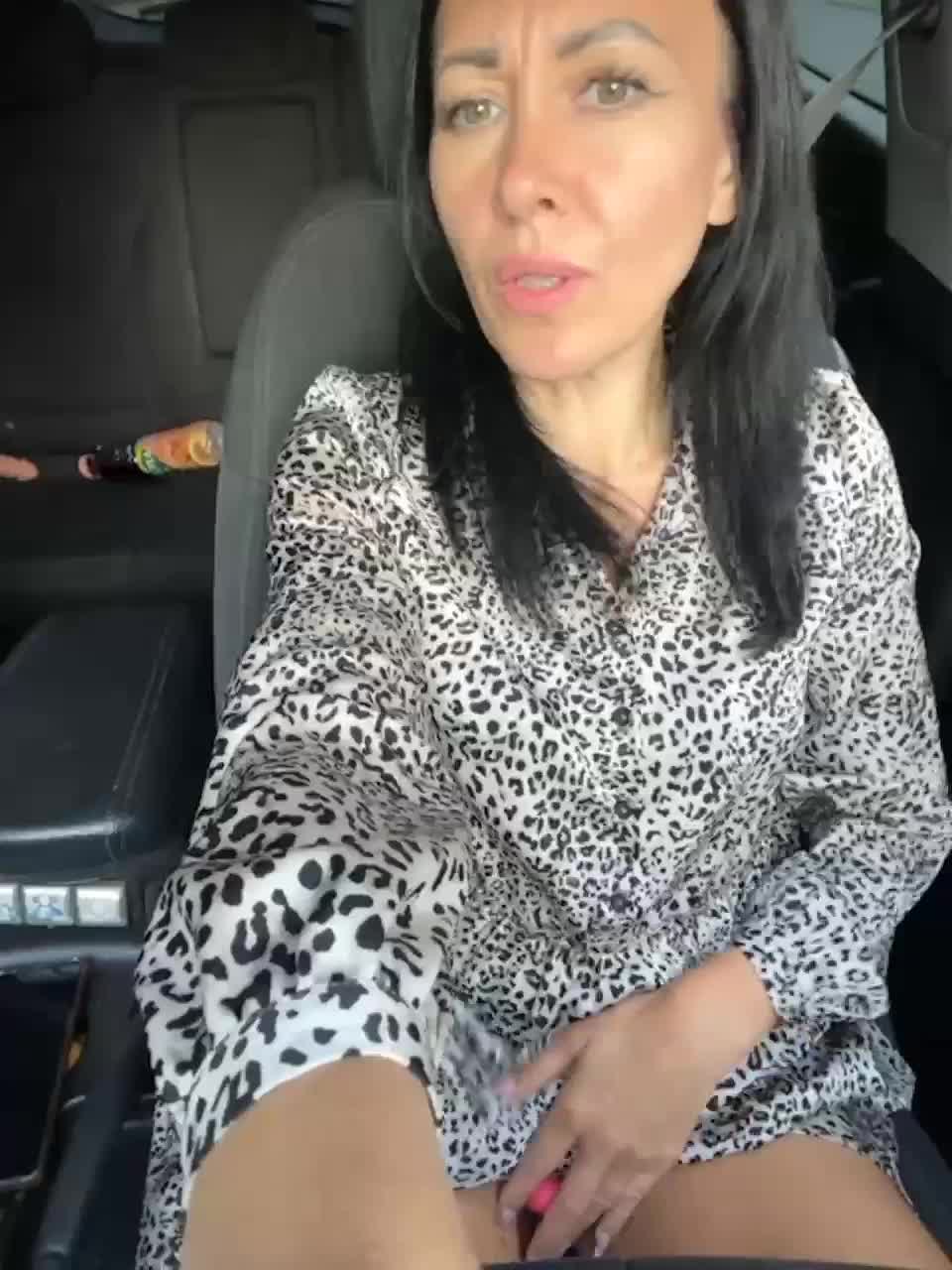 View or download file karolinamilf on 2023-06-22 from bongacams