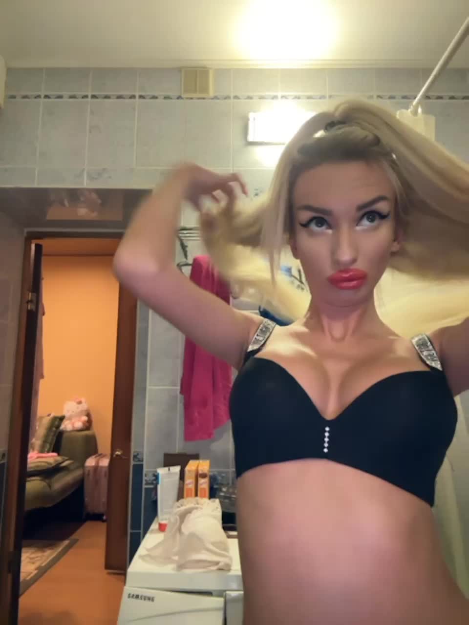 View or download file goldpussy69 on 2023-06-23 from bongacams