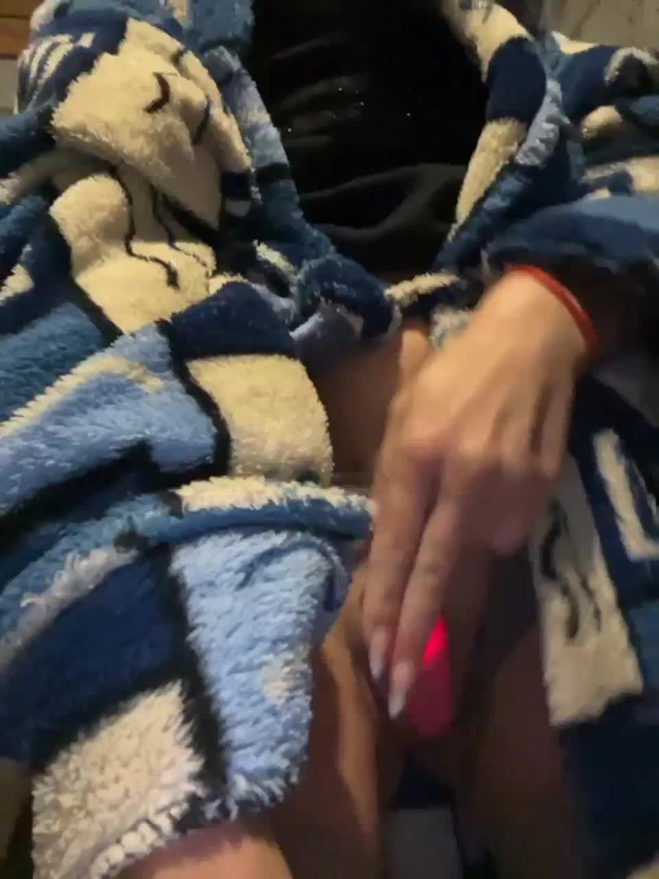 View or download file karolinamilf on 2023-06-23 from bongacams