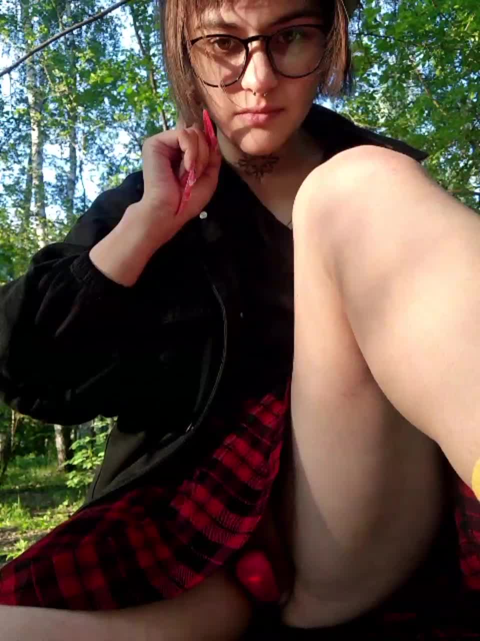 View or download file lolymolly on 2023-06-24 from bongacams