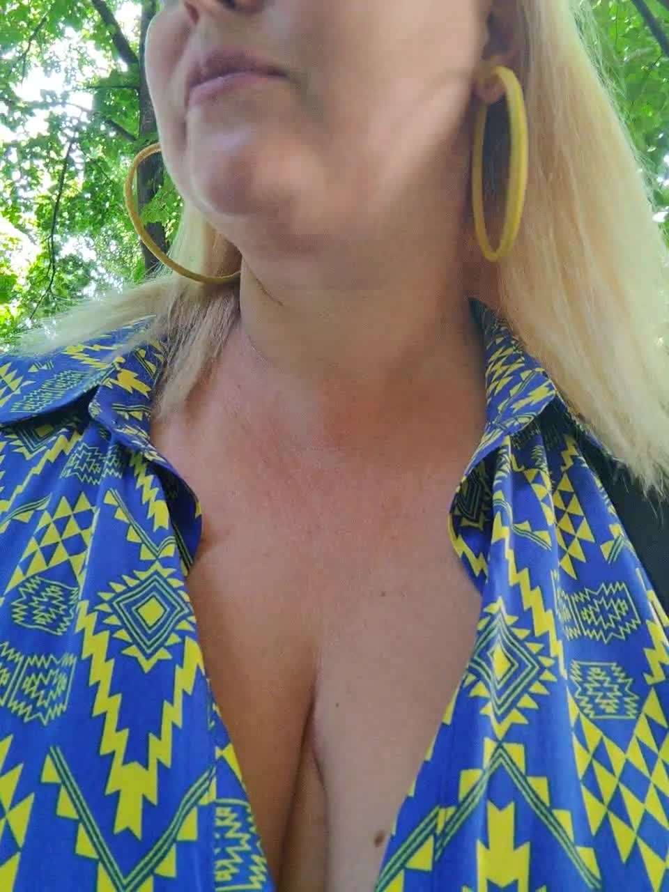 View or download file janna37 on 2023-06-26 from bongacams