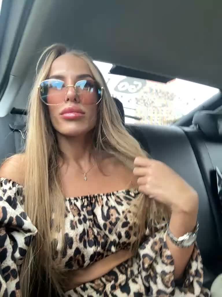 View or download file blondinochkaa on 2023-06-27 from bongacams