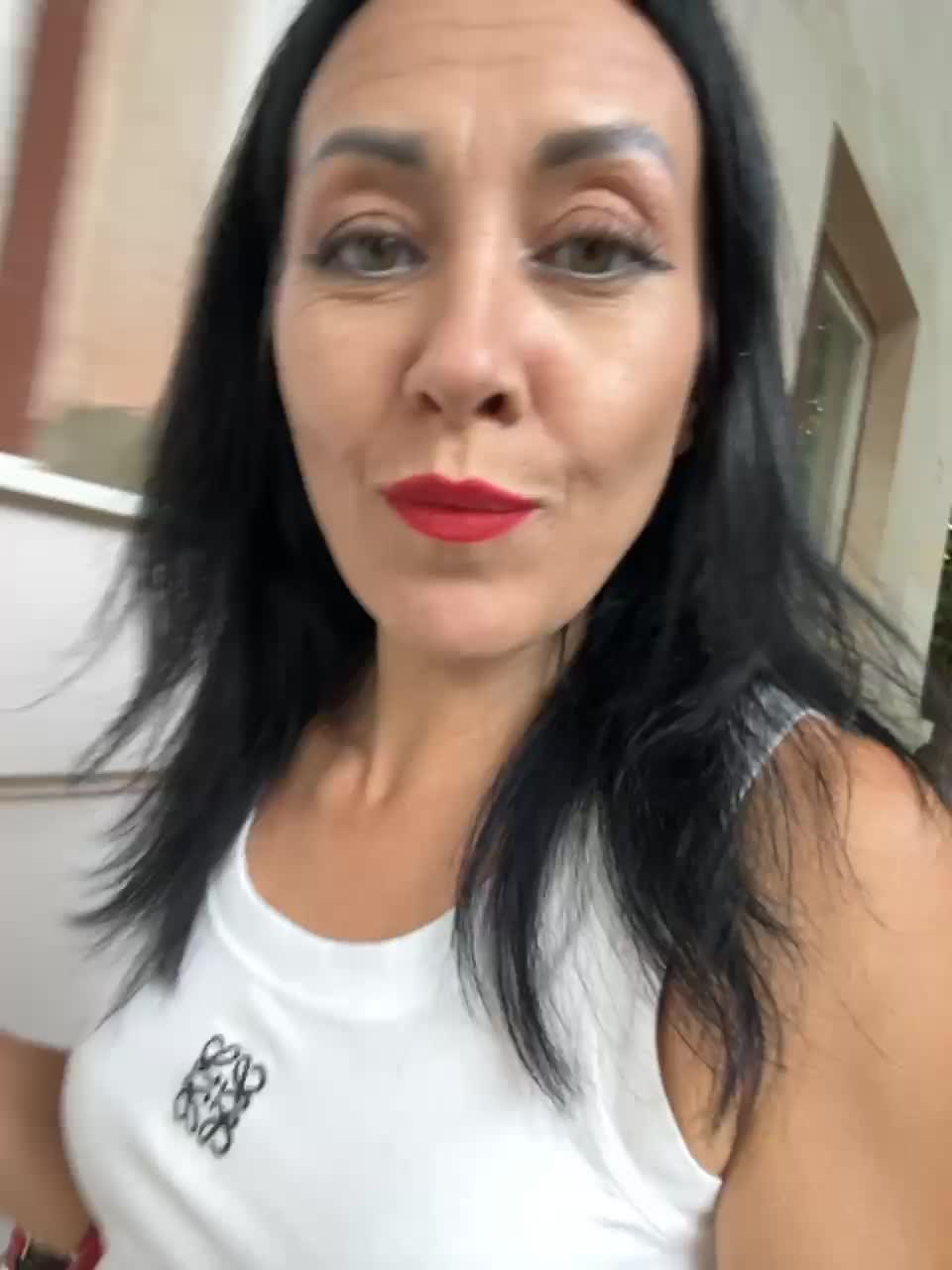 View or download file karolinamilf on 2023-06-27 from bongacams
