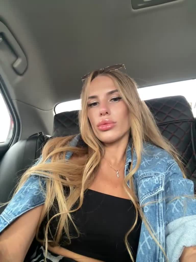 View or download file blondinochkaa on 2023-06-28 from bongacams