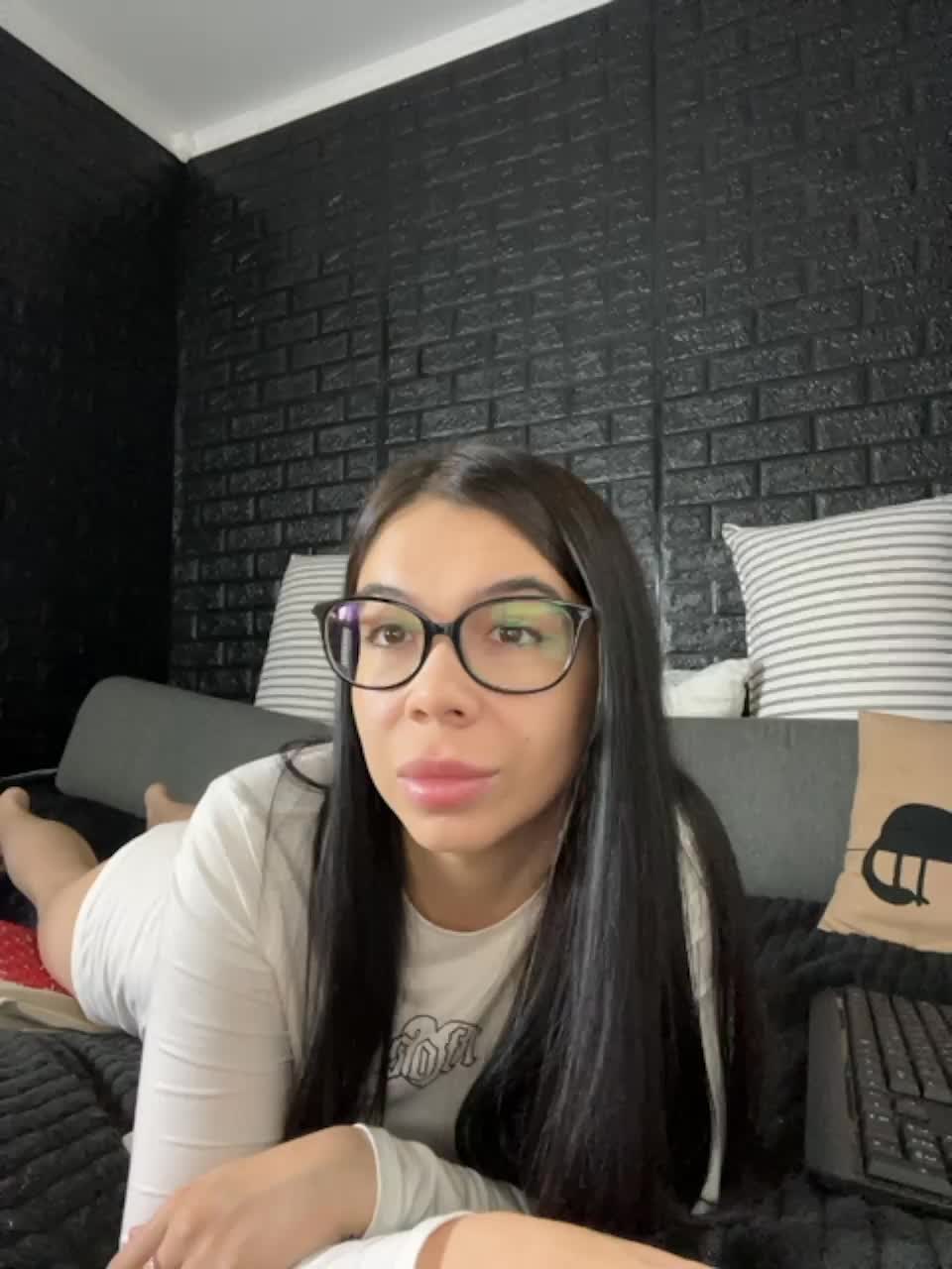 View or download file vero19nika on 2023-06-29 from bongacams