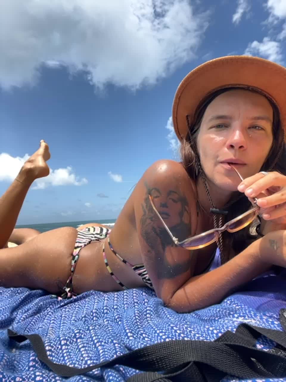 View or download file webartiss on 2023-06-29 from bongacams