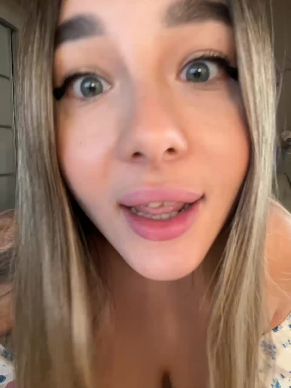 View or download file bloomjuliette on 2023-06-30 from bongacams