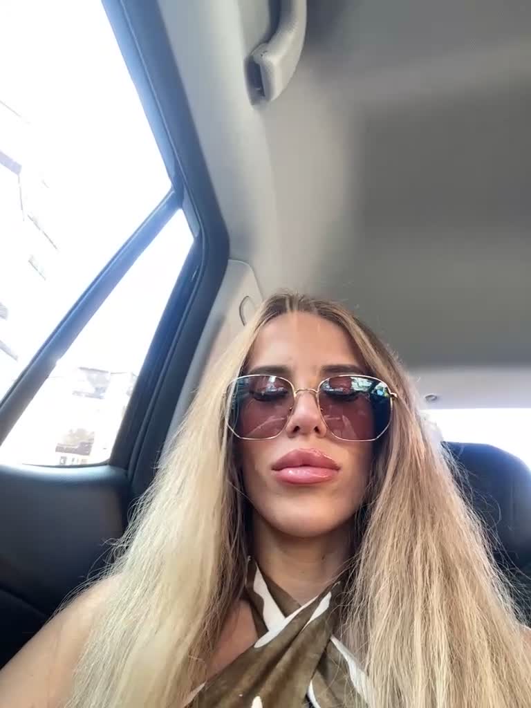 View or download file blondinochkaa on 2023-07-04 from bongacams