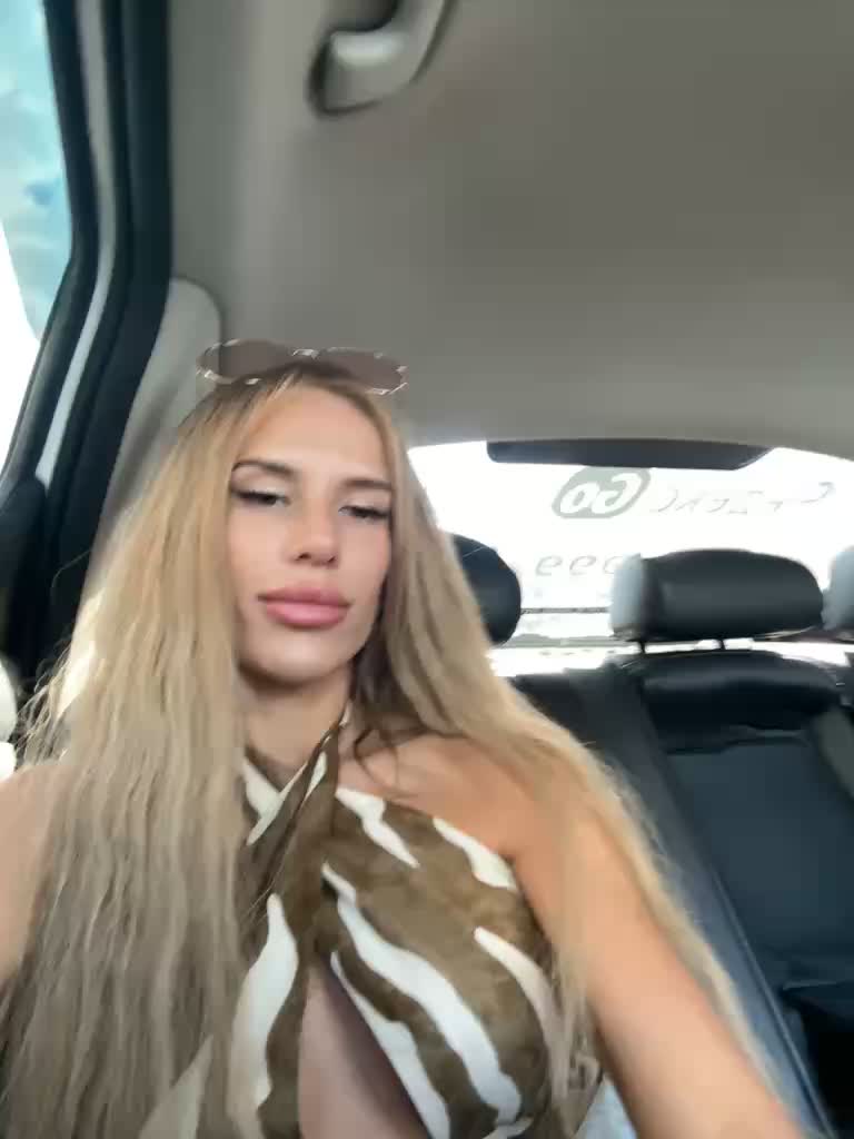 View or download file blondinochkaa on 2023-07-04 from bongacams