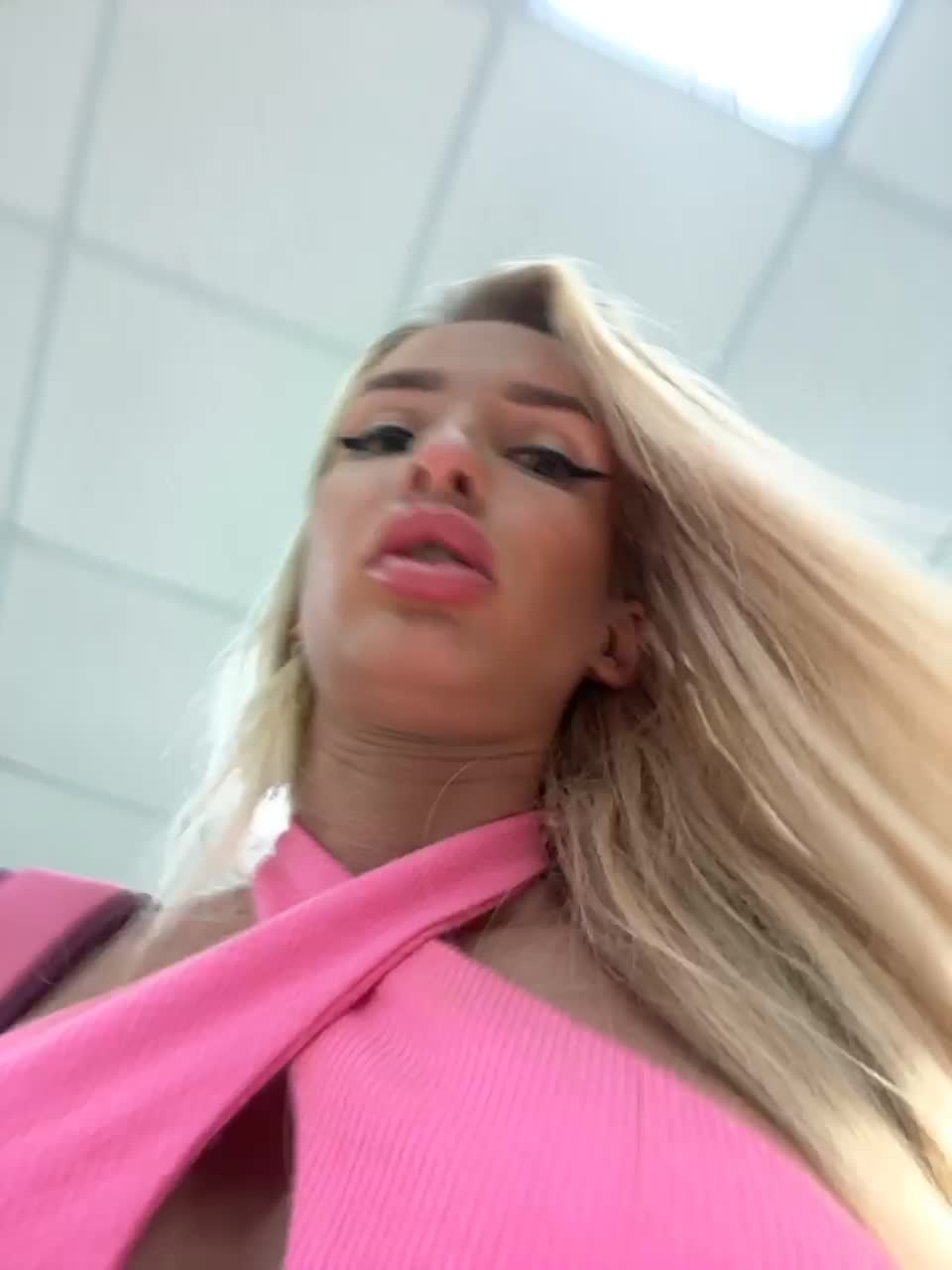 View or download file goldpussy69 on 2023-07-04 from bongacams