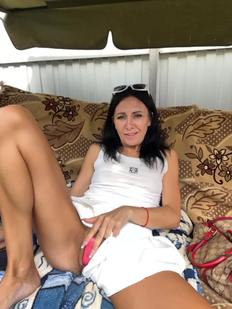 View or download file karolinamilf on 2023-07-04 from bongacams