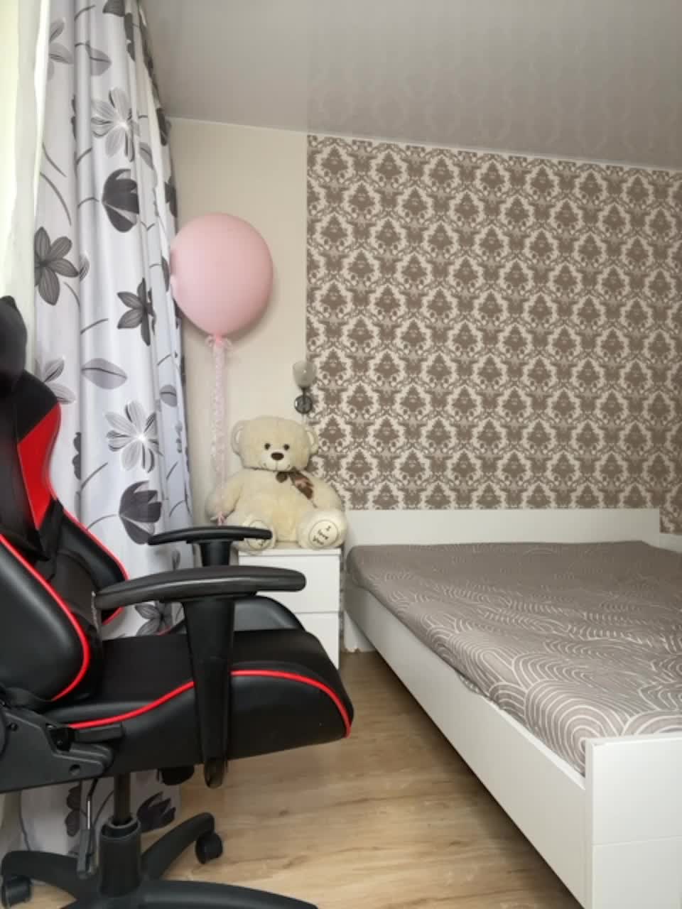 View or download file vikikiss on 2023-07-04 from bongacams