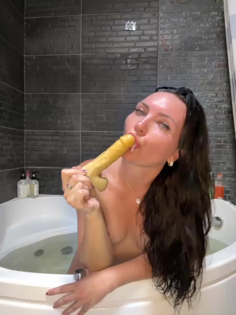 View or download file divora on 2023-07-05 from bongacams