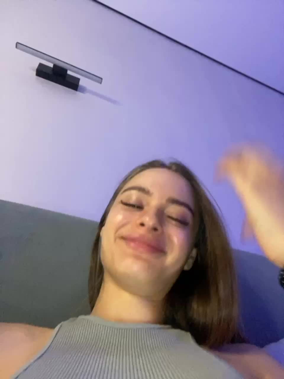 View or download file emmsee on 2023-07-05 from bongacams