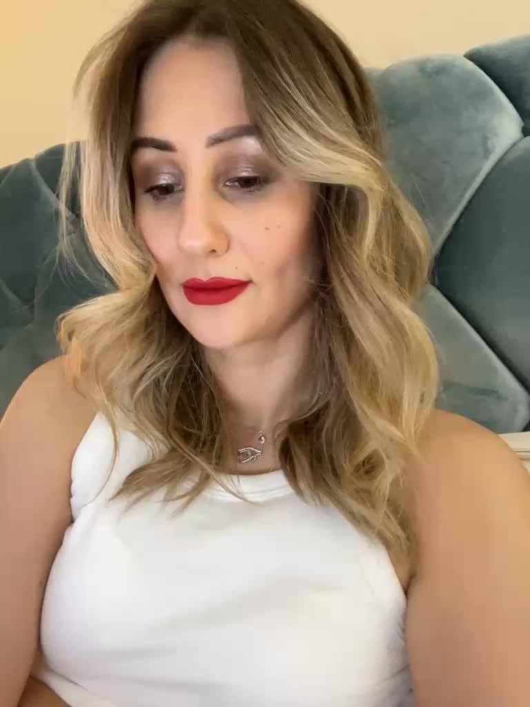 View or download file wowliliwow on 2023-07-09 from bongacams