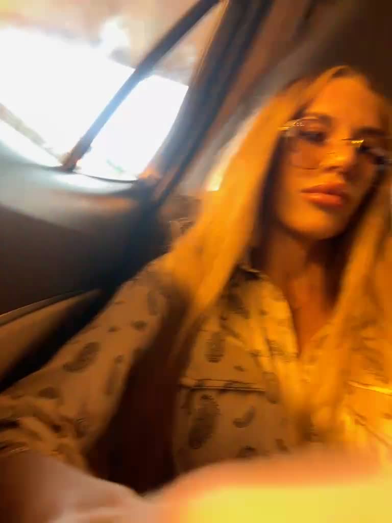 View or download file blondinochkaa on 2023-07-10 from bongacams