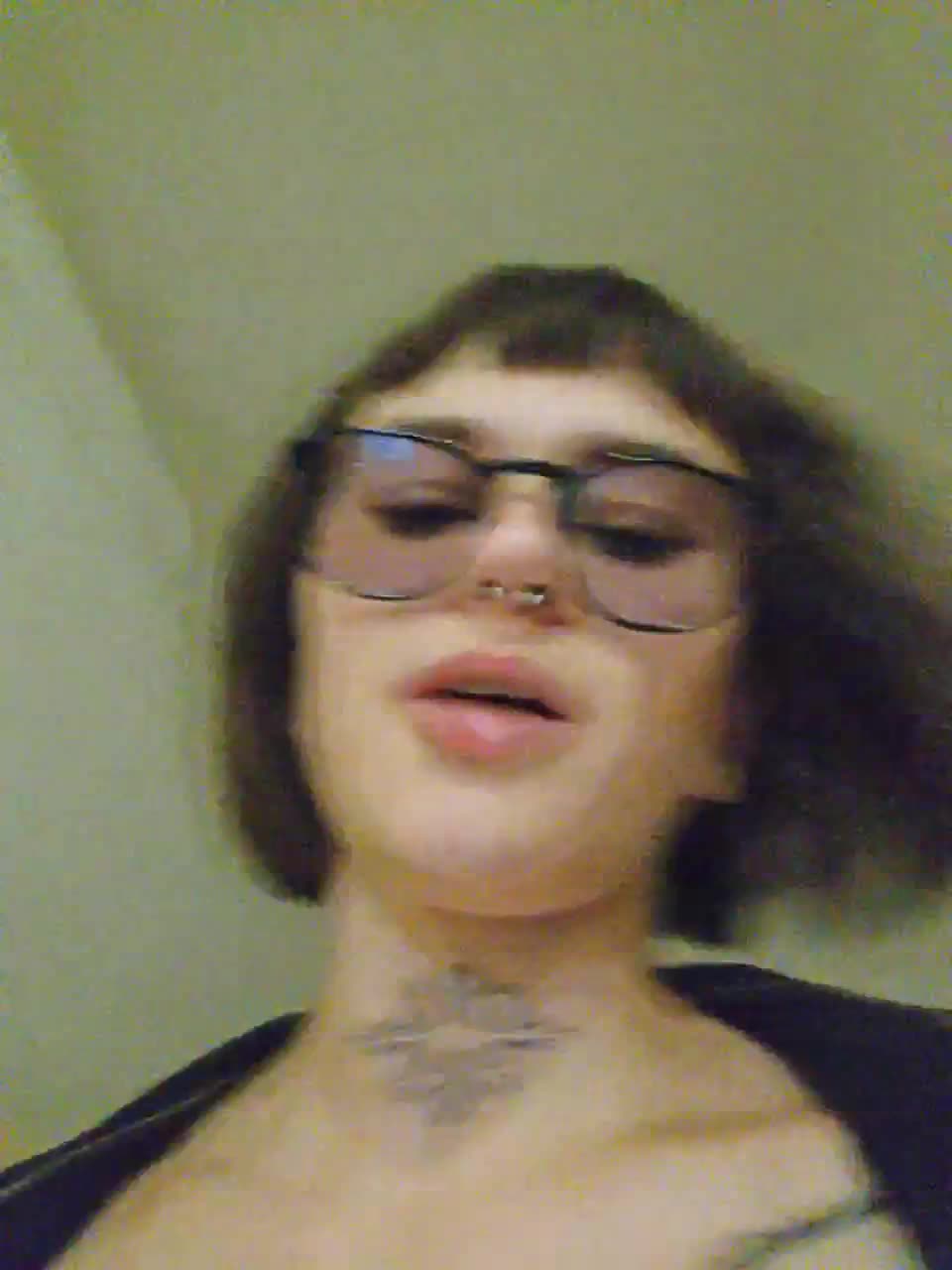 View or download file lolymolly on 2023-07-10 from bongacams