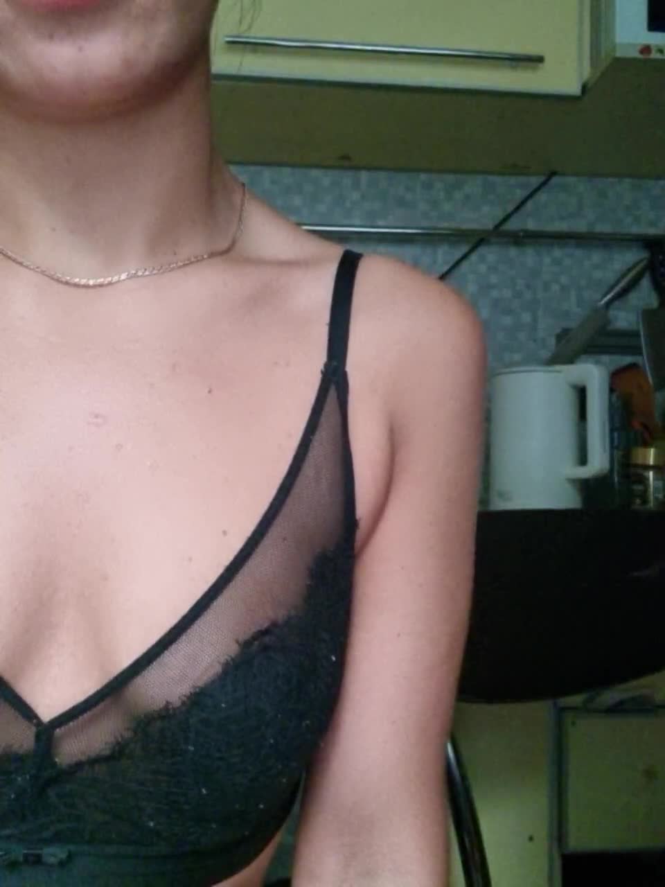 View or download file djdjnskoshhd on 2023-07-11 from bongacams