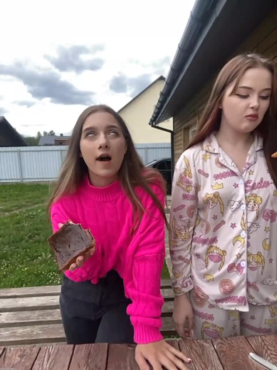 View or download file liizza on 2023-07-11 from bongacams