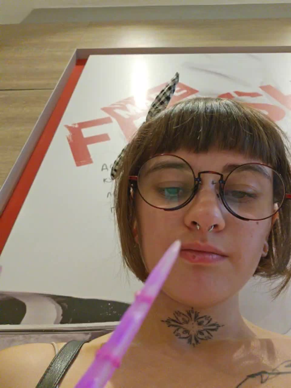 View or download file lolymolly on 2023-07-11 from bongacams