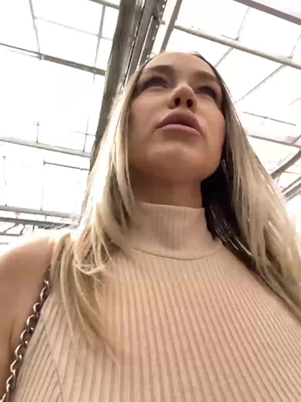 View or download file emili1_ on 2023-07-13 from bongacams