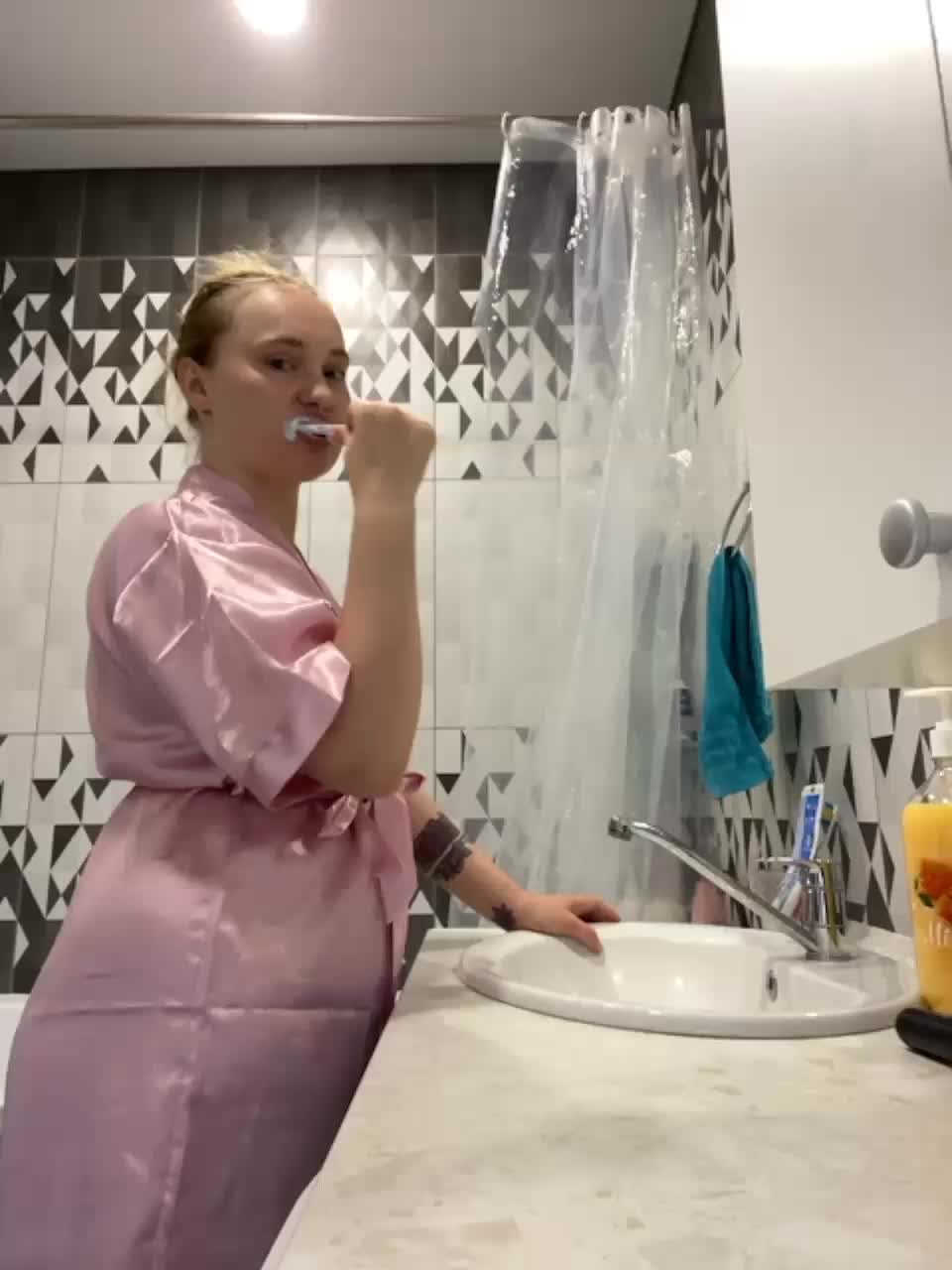 View or download file angelinakuny on 2023-07-16 from bongacams