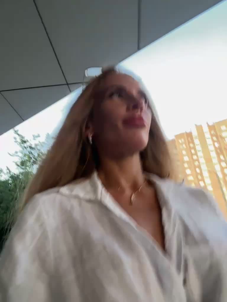 View or download file blondinochkaa on 2023-07-16 from bongacams