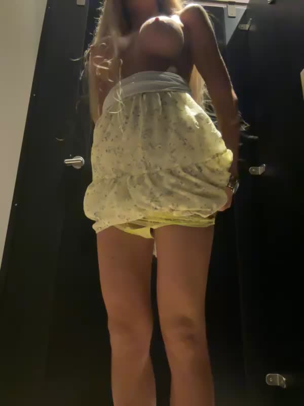 View or download file blondinochkaa on 2023-07-17 from bongacams