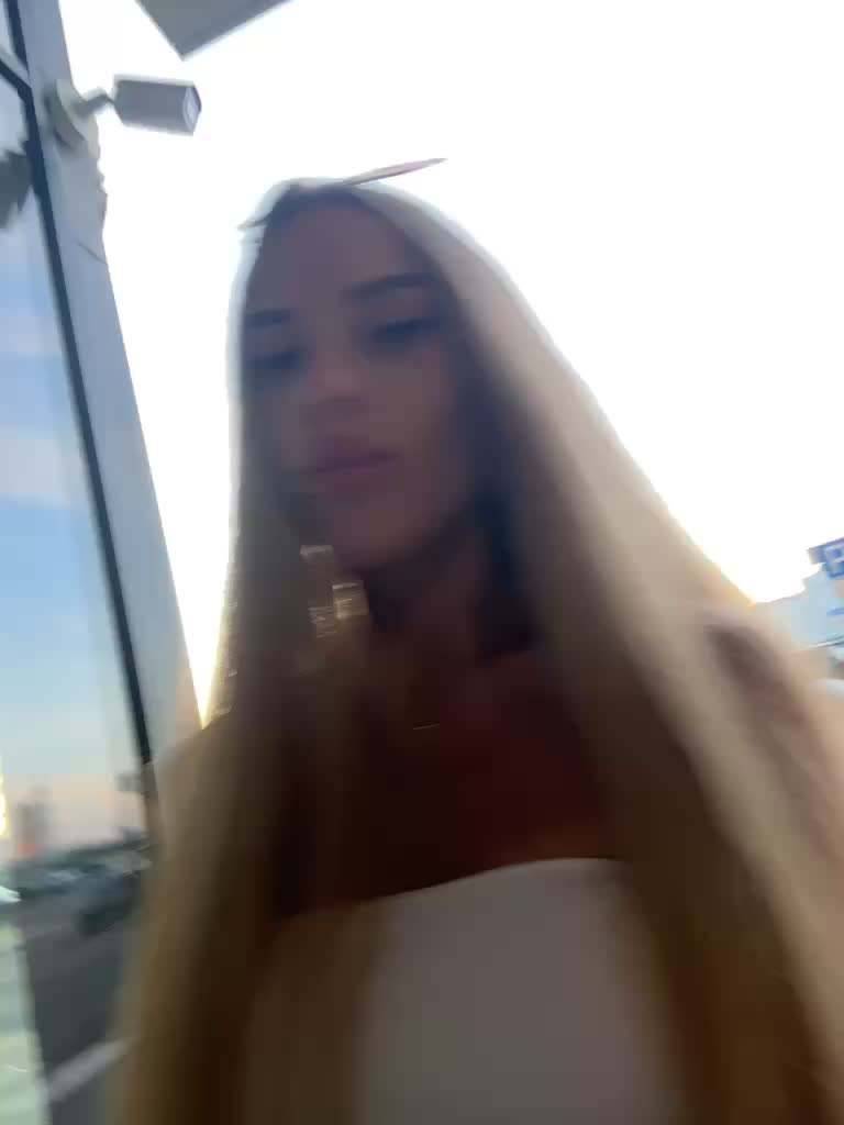 View or download file blondinochkaa on 2023-07-17 from bongacams