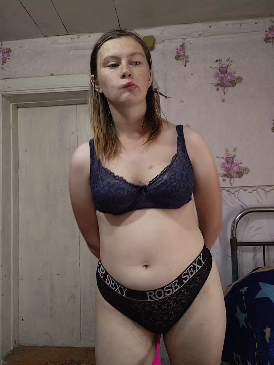 View or download file malinka1512 on 2023-07-17 from bongacams