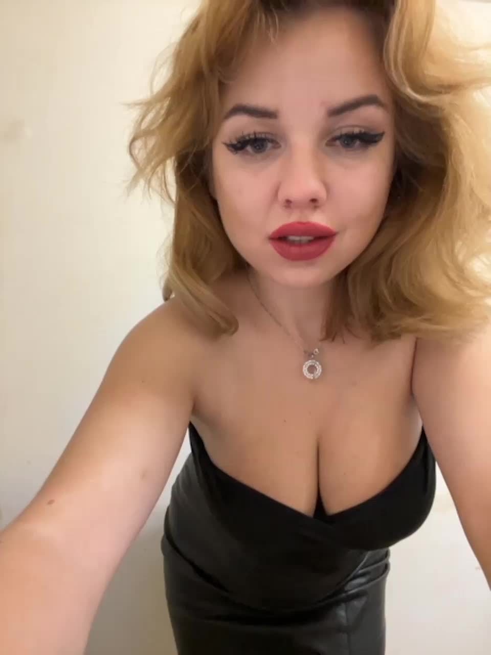 View or download file giayevangeliya on 2023-07-18 from bongacams