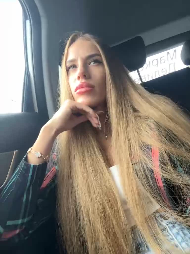 View or download file blondinochkaa on 2023-07-19 from bongacams