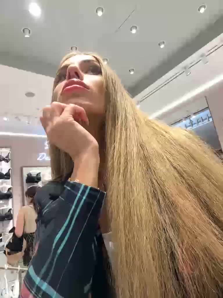 View or download file blondinochkaa on 2023-07-19 from bongacams