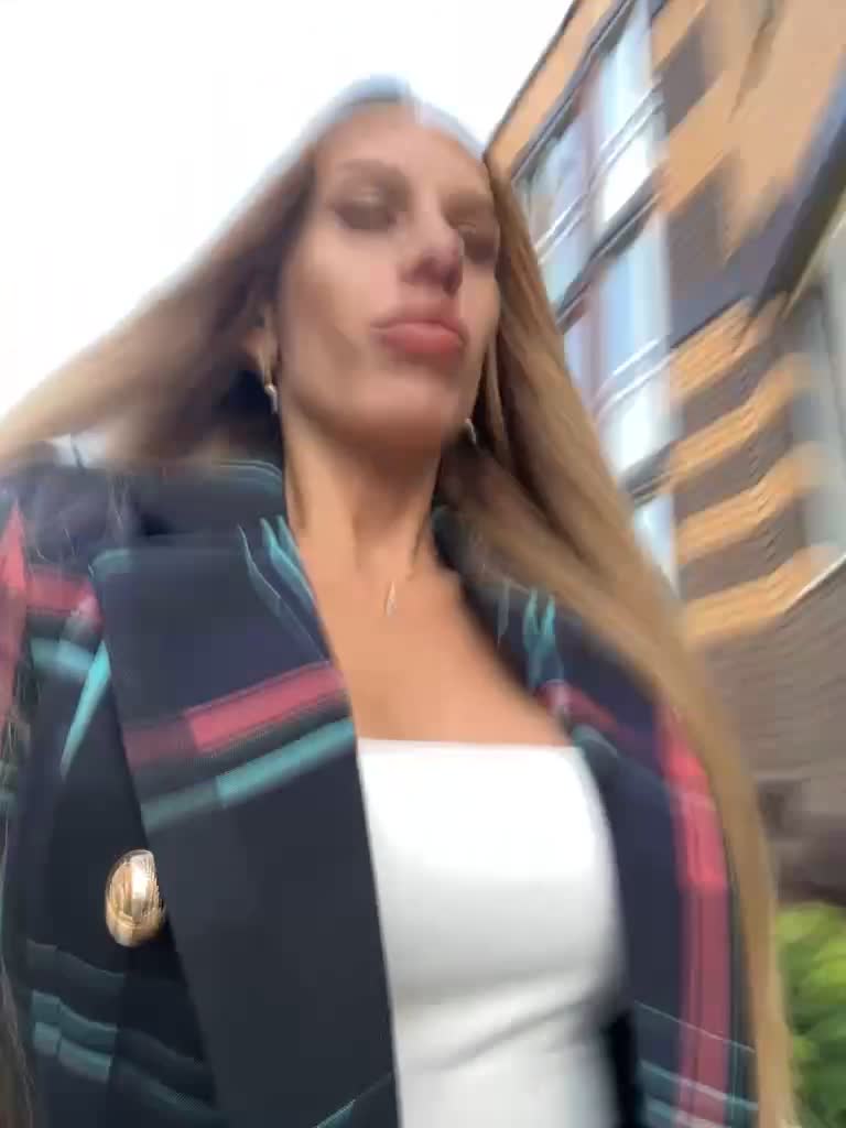 View or download file blondinochkaa on 2023-07-19 from bongacams