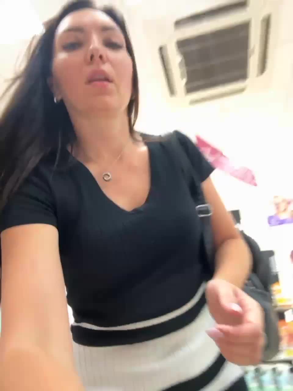 View or download file divora on 2023-07-19 from bongacams