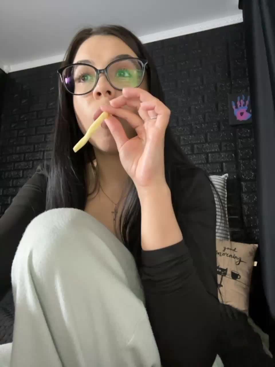 View or download file vero19nika on 2023-07-19 from bongacams