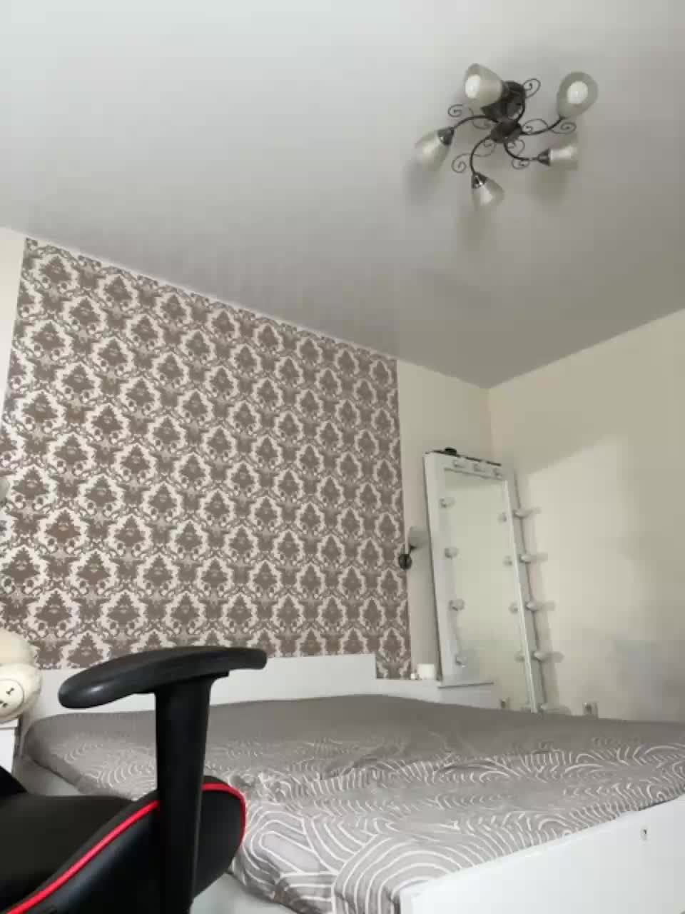 View or download file vikikiss on 2023-07-19 from bongacams