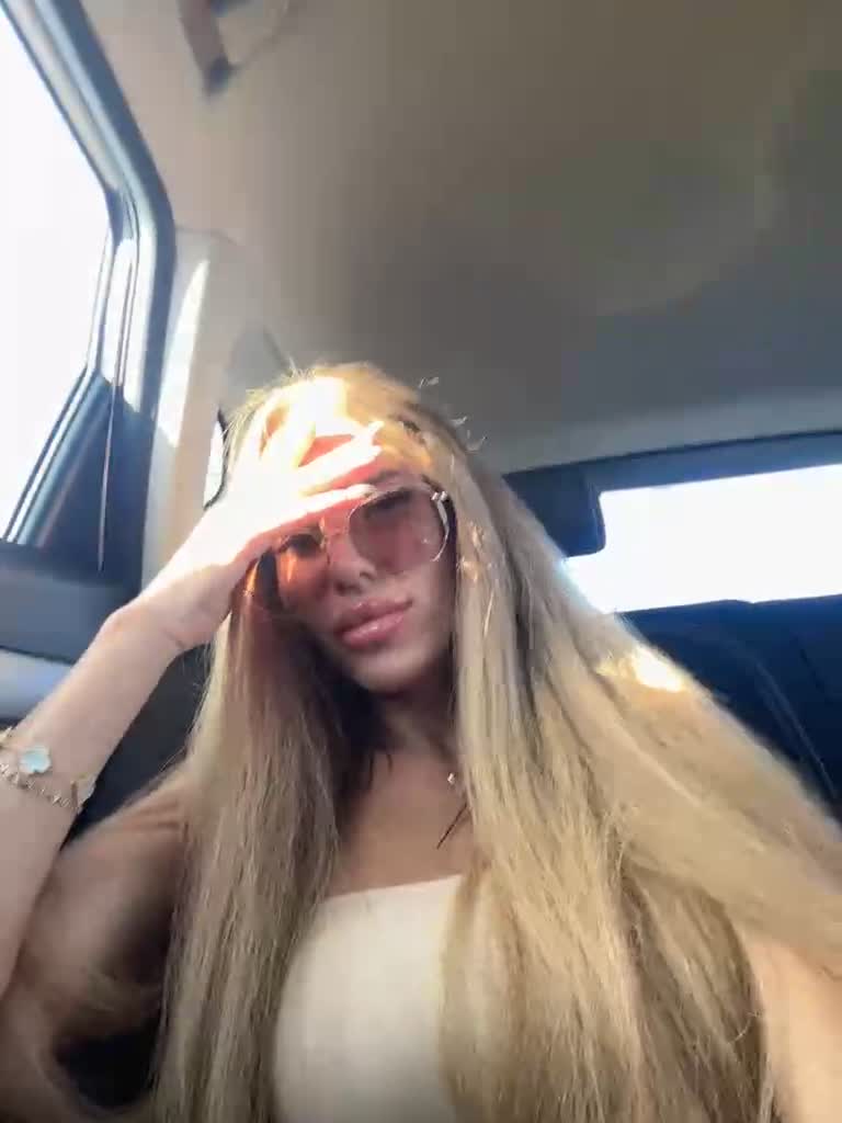 View or download file blondinochkaa on 2023-07-20 from bongacams