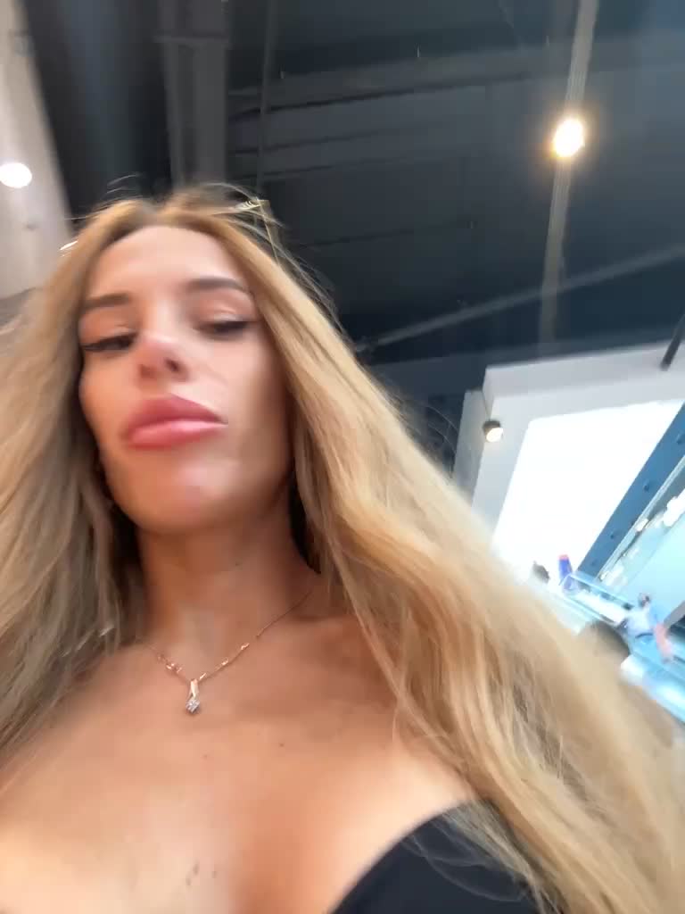 View or download file blondinochkaa on 2023-07-21 from bongacams