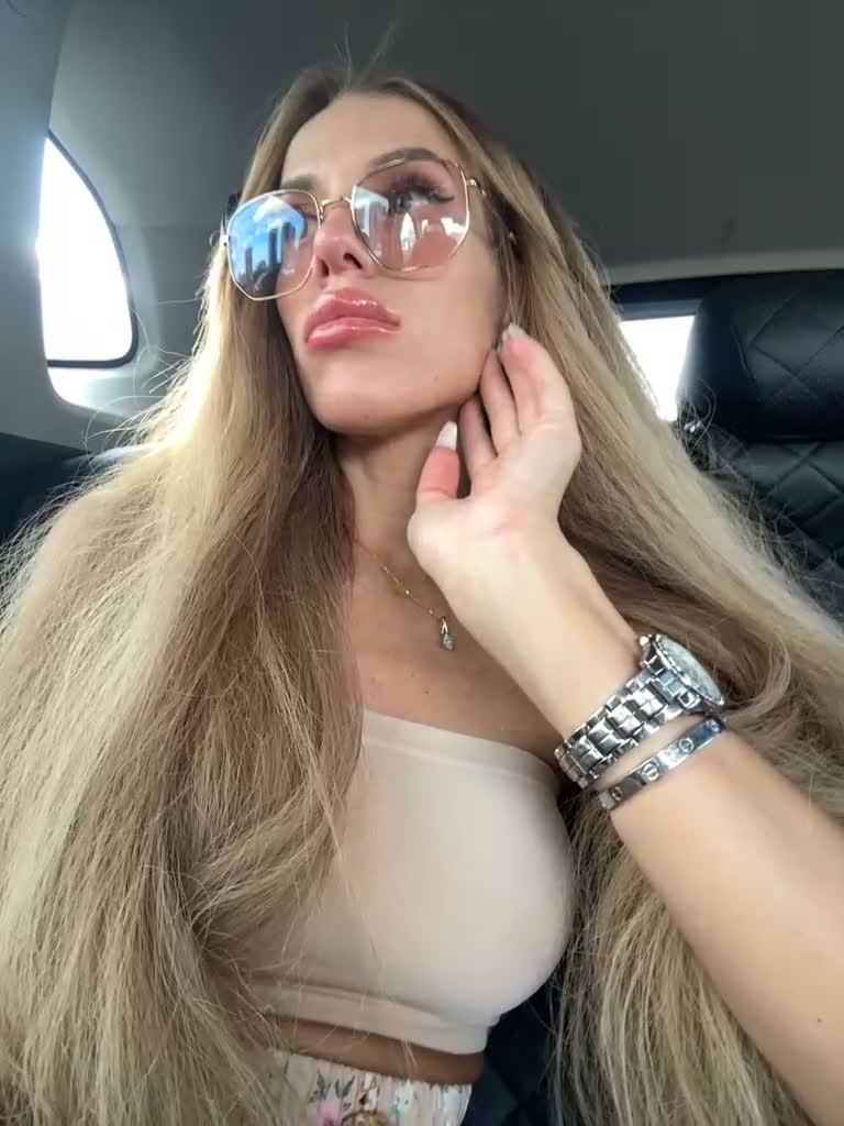 View or download file blondinochkaa on 2023-07-22 from bongacams