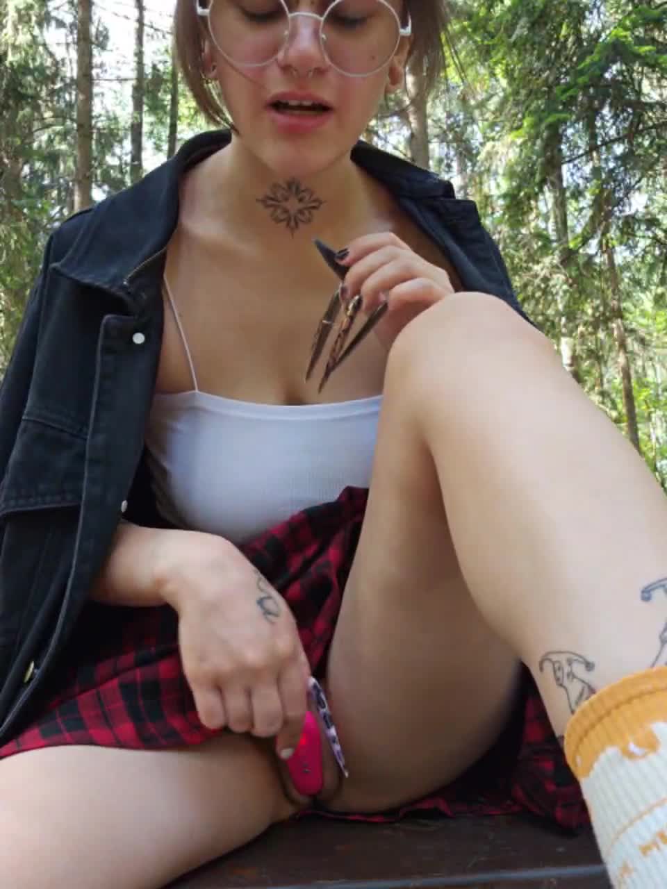 View or download file lolymolly on 2023-07-22 from bongacams