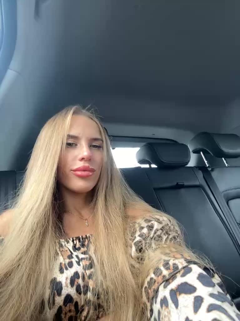 View or download file blondinochkaa on 2023-07-23 from bongacams