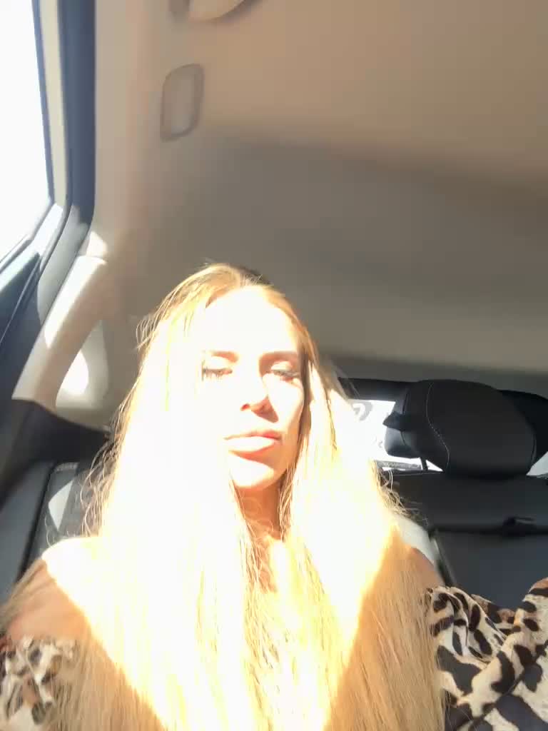 View or download file blondinochkaa on 2023-07-23 from bongacams