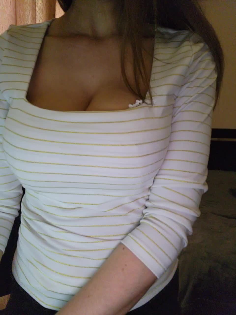 View or download file juicyirina on 2023-07-24 from bongacams