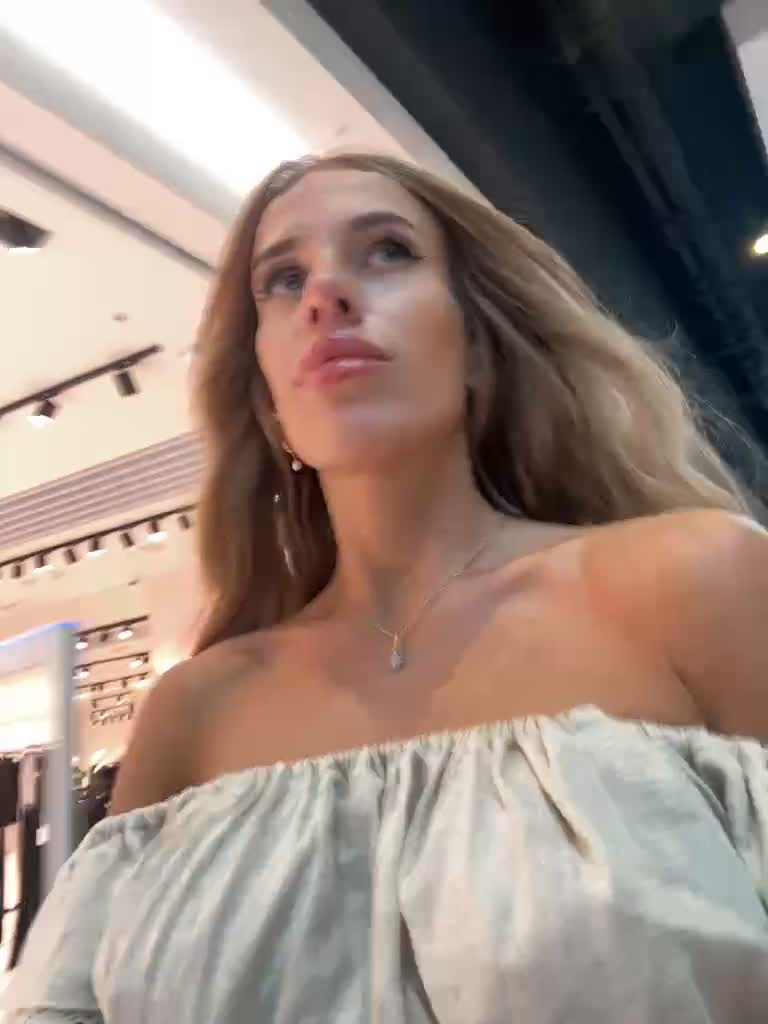 View or download file blondinochkaa on 2023-07-25 from bongacams