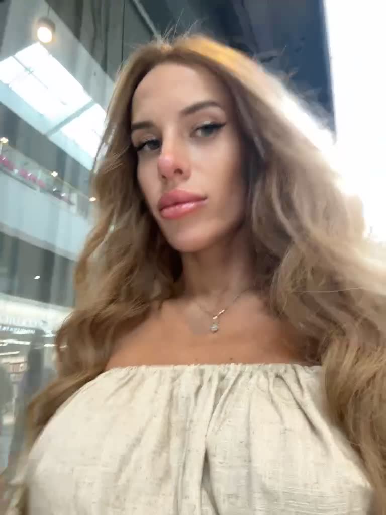 View or download file blondinochkaa on 2023-07-25 from bongacams