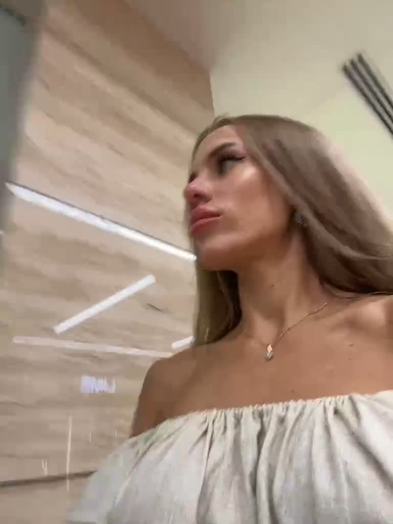 View or download file blondinochkaa on 2023-07-26 from bongacams