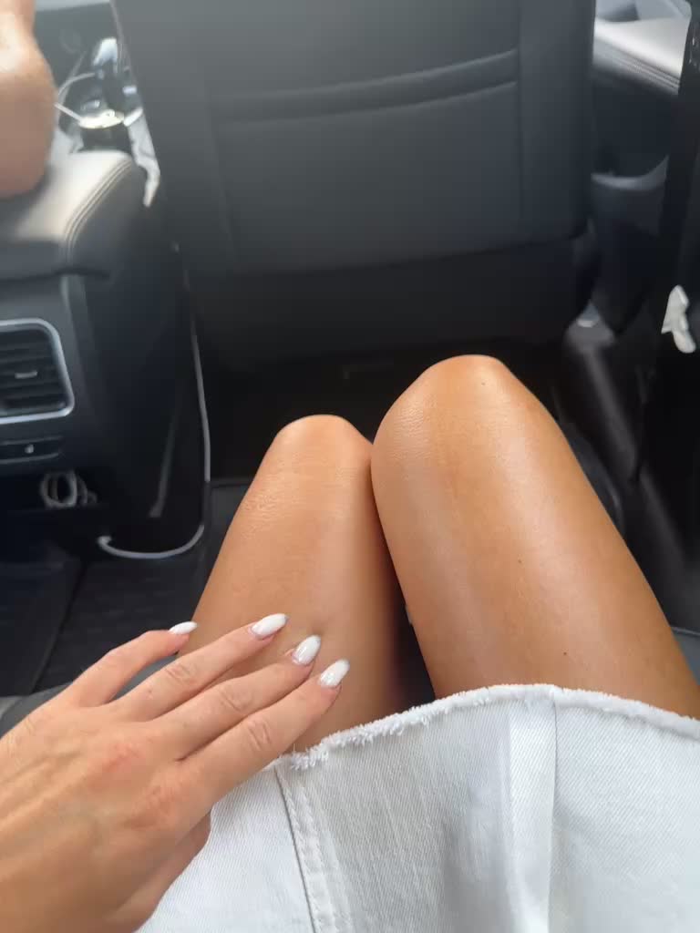 View or download file blondinochkaa on 2023-07-27 from bongacams